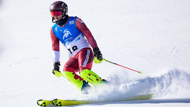 每周精选：我国首个高山滑雪选手征战冬奥