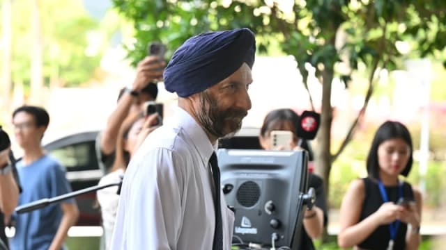 文达星指易华仁为所爱之人认罪 求情希望判监不超过八周