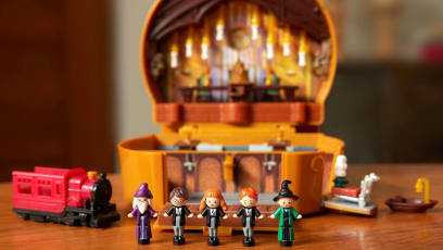 Polly Pocket Now Has A Harry Potter-Themed Collector Set — Has Hogwarts Express, Sorting Hat & Iconic Scenes From The Movies 