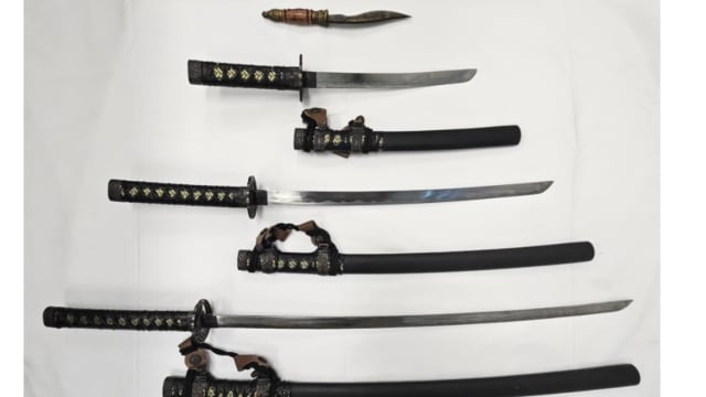 牛车水咖啡店发生纠纷 三人涉持武器被逮捕