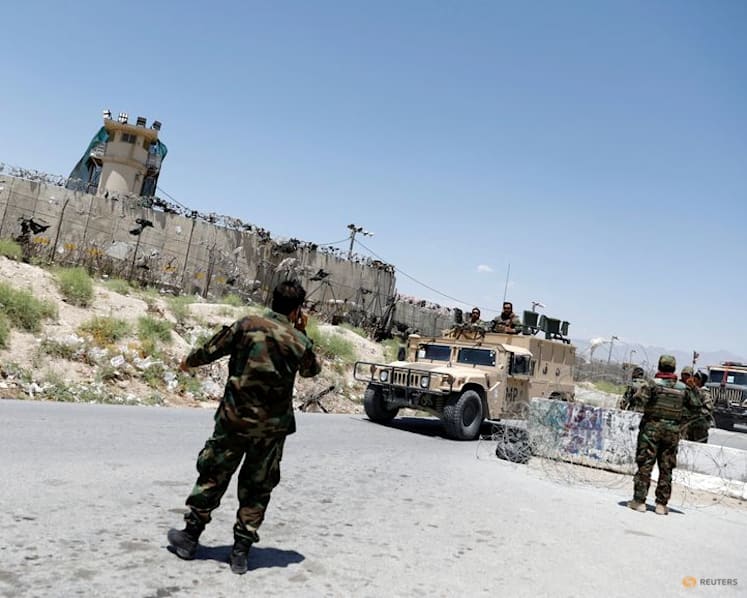 Trump issues vague threat to Afghanistan over Bagram air base