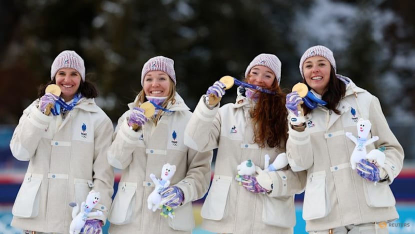 Biathlon-Relay pressure relieved as lead-off woes turn to gold for France