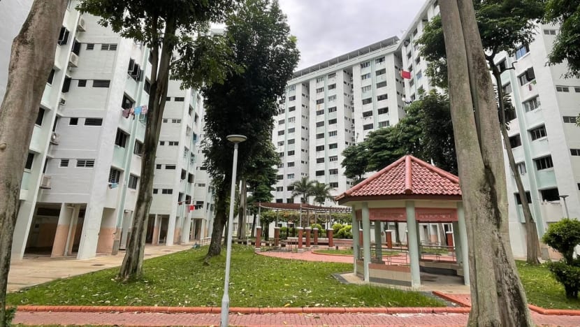 Sim Ann accuses Leong Mun Wai of 'misleading the public' on SERS Sim Ann accuses Leong Mun Wai of 'misleading the public' on SERS