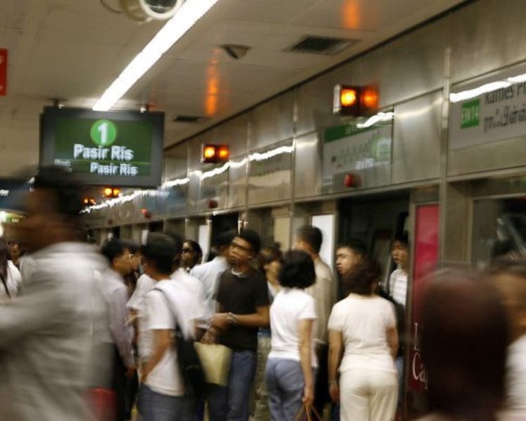 Man who slapped SMRT worker gets jail in a case judge calls 'disgraceful'