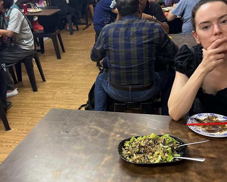 Star Wars star Daisy Ridley reveals she was in Singapore recently, ate cai fan in Chinatown
