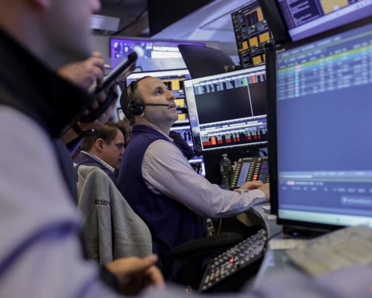 Retail investors fuel record buying in US software ETF as AI trade broadens