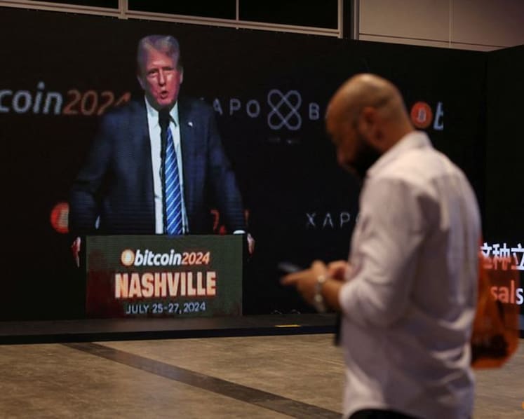 Trump calls for Congress to pass crypto bill at White House event