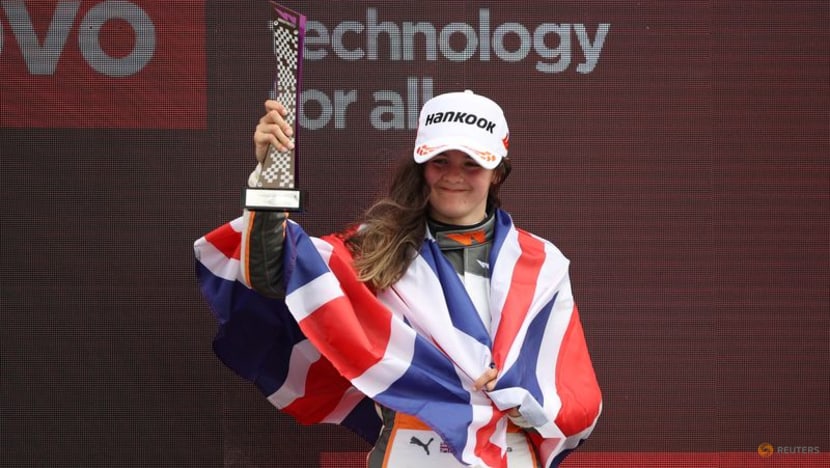 Formula E rookie test pits women alongside the men in Berlin