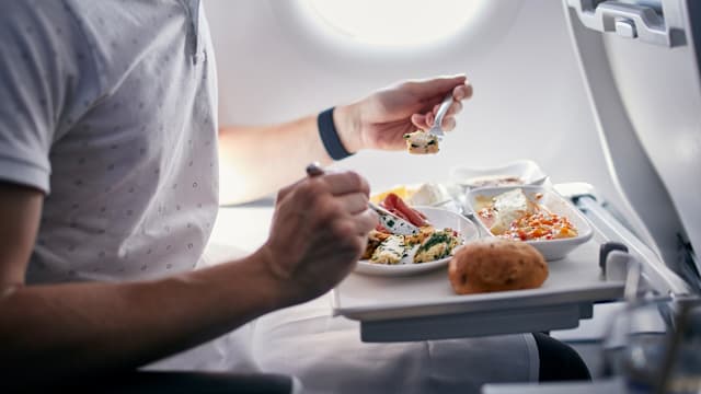 全球最佳飞机餐排名出炉 爱琴海航空夺冠 新航第五