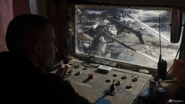 Ukraine, US say minerals deal ready as suspense lingers