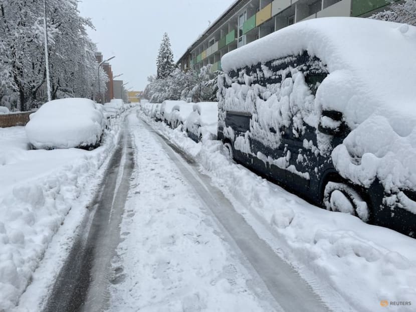 Munich flights, trains cancelled as heavy snow blankets Bavaria