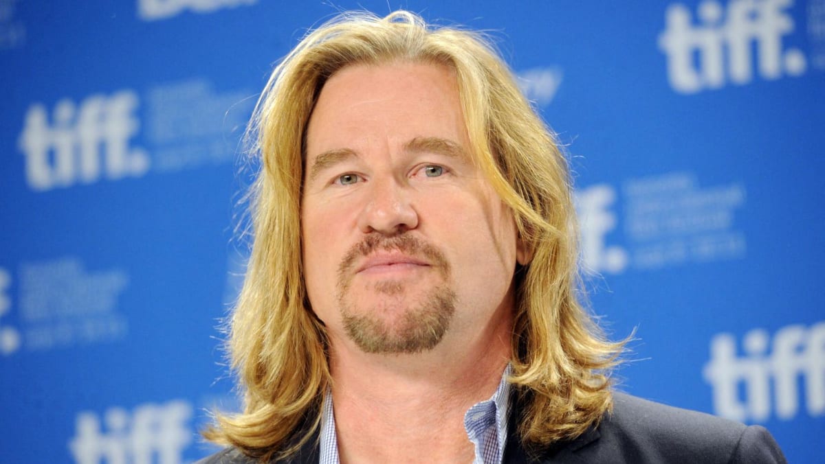 Actor Val Kilmer, star of Batman Forever, dies of pneumonia at 65 Actor Val Kilmer, star of Batman Forever, dies of pneumonia at 65