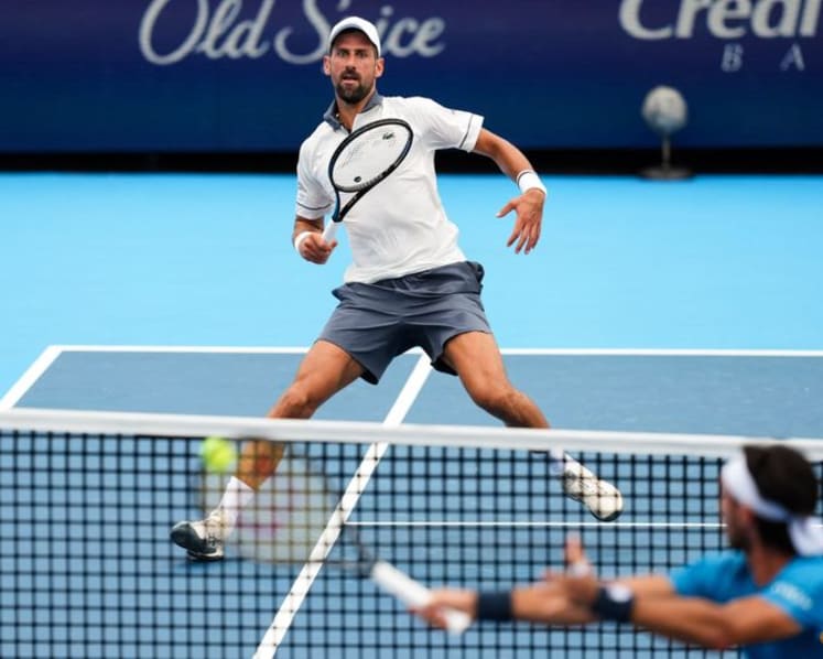 Djokovic falls in Cincinnati heat in first match since Wimbledon