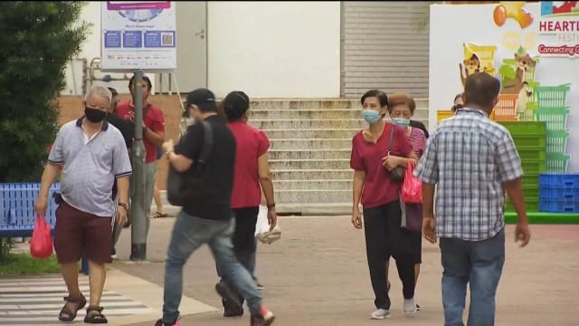 更多年长国人愿加入义工行列 为其他年长者提供援助