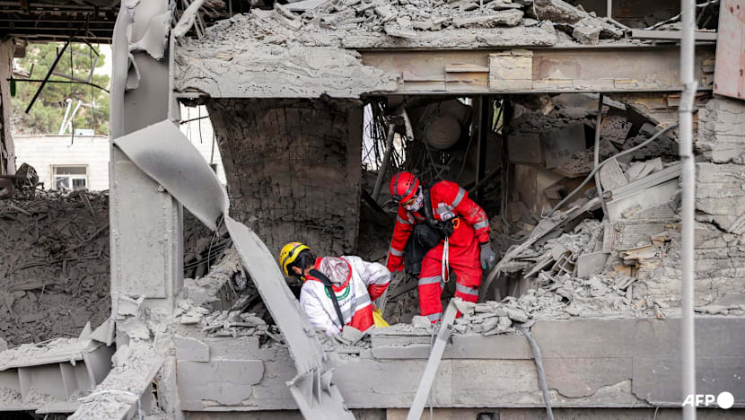 Pakistan prepares to host peace talks as Iran accuses US of ground assault plans