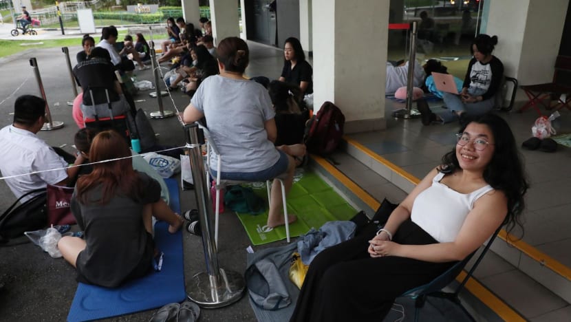 Sleeping overnight with other Swifties outside SingPost office for concert tickets? Taylor, look what you made me do