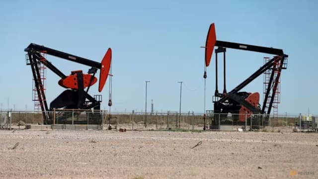 布伦特油价突破115美元 中东冲突推升油价