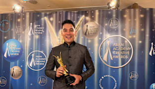 Hisyam Hamid terharu rangkul piala di Anugerah Kreatif Akademi Asia 