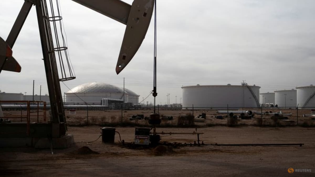 Oil prices ease on surprise builds in US inventories - Channel News Asia (Picture 1)