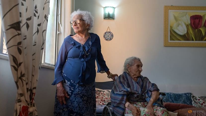 Scientists seek clues to longevity from three Brazilian sisters over 100