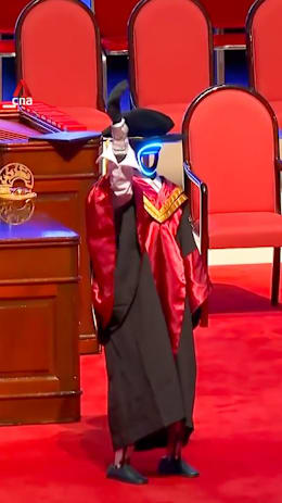 Humanoid robot opens NTU convocation ceremony