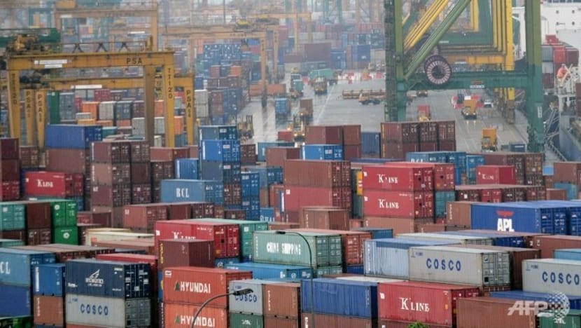 Eksport S'pura tumbuh 8% pada suku ketiga Eksport S'pura tumbuh 8% pada suku ketiga
