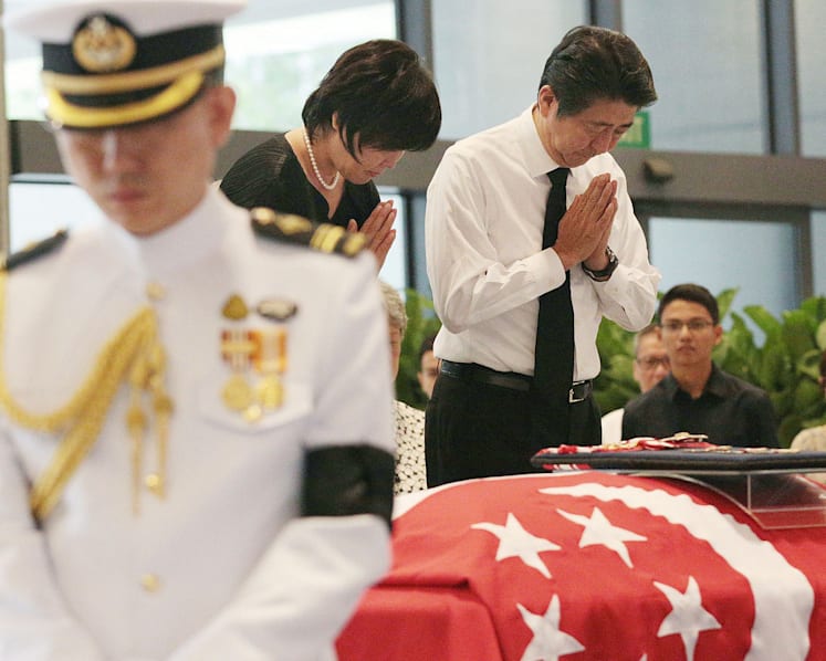Thousands bid a final farewell to Nathan at Parliament House