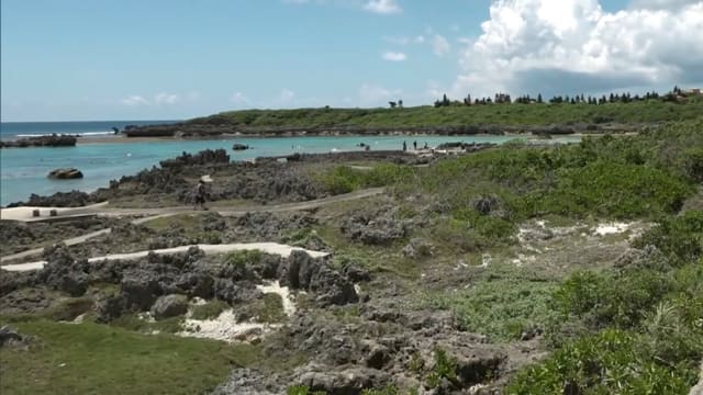一家四口日本海滩玩耍 65岁中国籍男子浮潜身亡