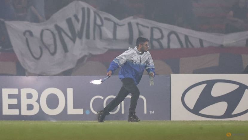 Copa Libertadores game in Colombia abandoned due to crowd trouble