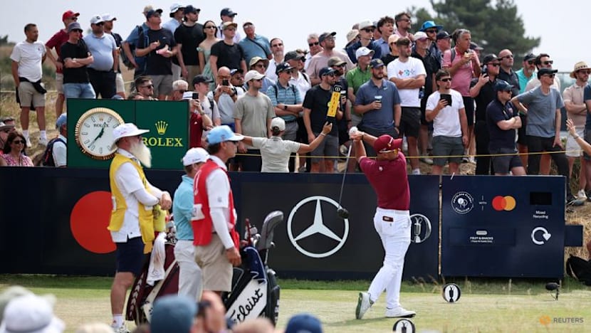 Herbert narrowly misses record round as he seizes Open lead