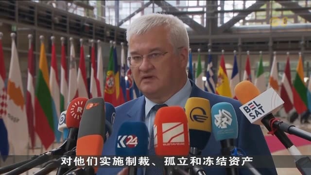 俄军彻夜空袭民宅大楼被炸毁 至少八人丧命