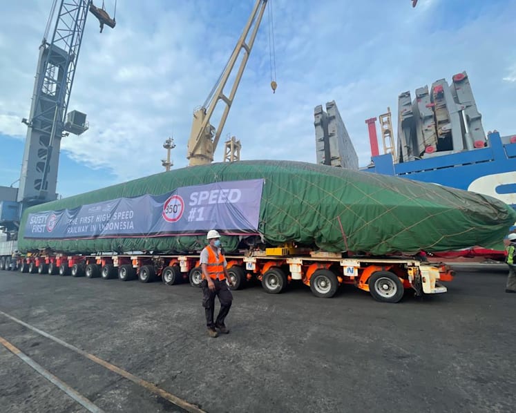China-made trains for Indonesia’s first high-speed railway arrive in Jakarta
