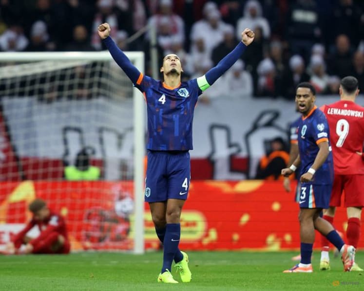 Netherlands move to within one point of World Cup berth