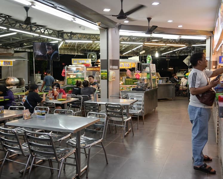 Malaysia’s 24-hour eateries urged to cut hours to tackle obesity concerns, but locals lack appetite for change