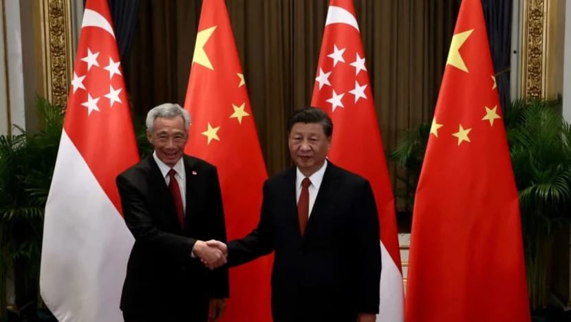 PM Lee, Presiden Xi bertemu di Bangkok, sahkan hubungan rapat SG-China PM Lee, Presiden Xi bertemu di Bangkok, sahkan hubungan rapat SG-China