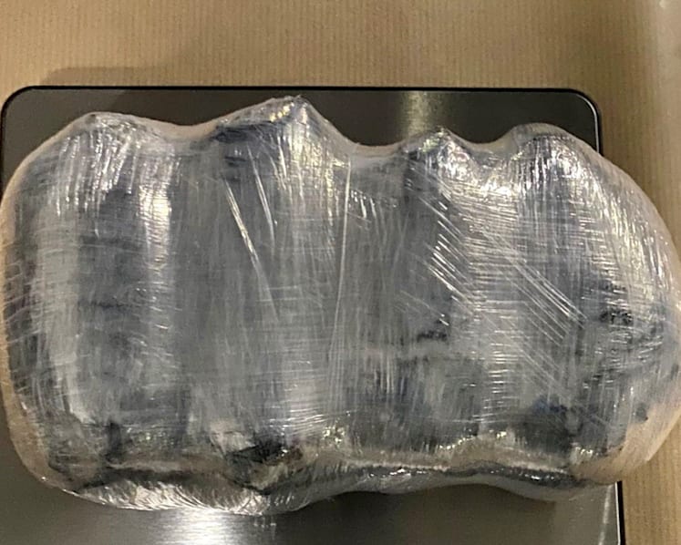 3.2kg of drugs worth S$268,000 seized in CNB raid, woman arrested 