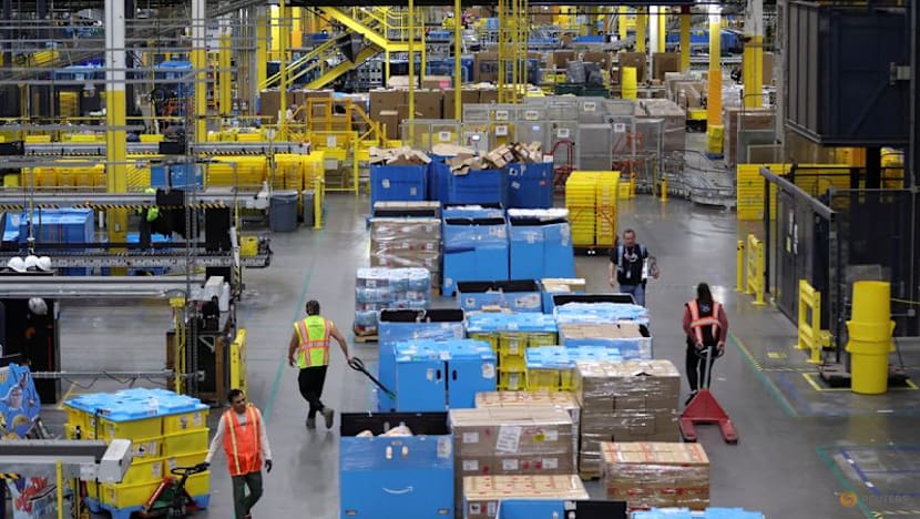 Amazon to hire 250,000 workers during holiday season for third straight year