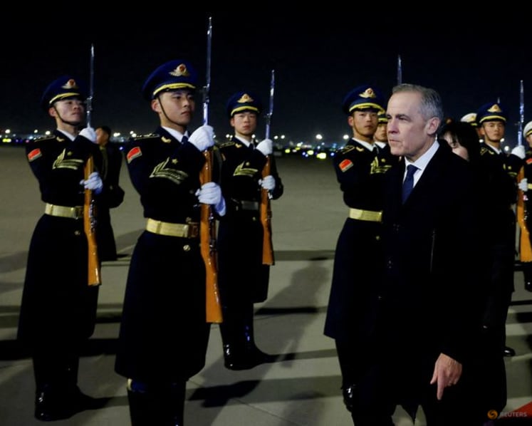 China's top diplomat calls Canadian PM visit 'turning point' in ties