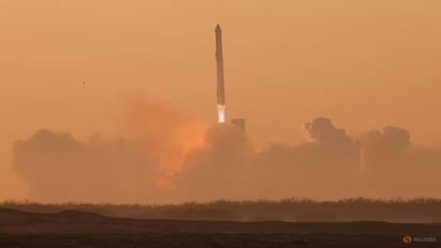 SpaceX火箭星舰及飞船集成系统 第二次发射升空后爆炸