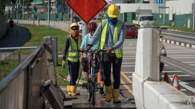 去年非居民就业人数增逾8万人 人力部：多数是国人不想做的工作