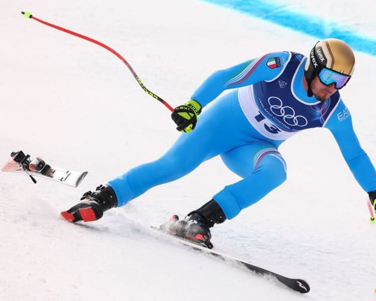 Alpine skiing-Ski binding failure derails Italian veteran Paris' bid for second medal