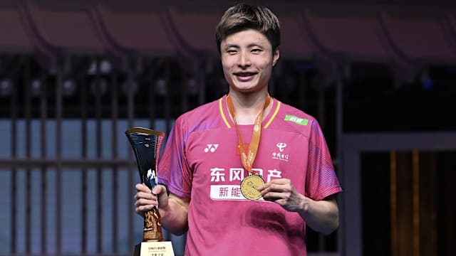 石宇奇轻取黑马阿尤什 首夺亚锦赛冠军