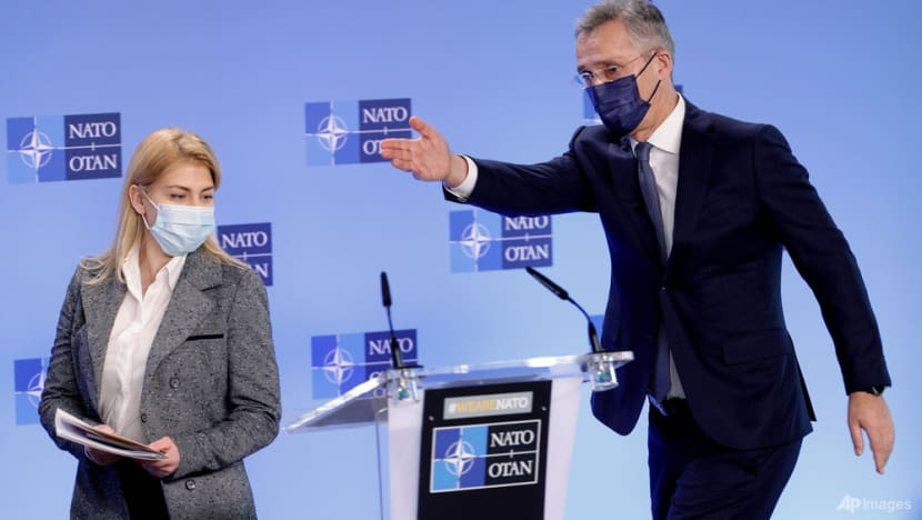 NATO, Russia in high-level talks as Ukraine tensions simmer NATO, Russia in high-level talks as Ukraine tensions simmer