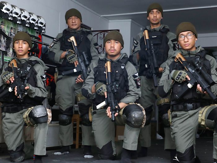 This father turned his HDB corridor into a 'tactical training' play area for his children