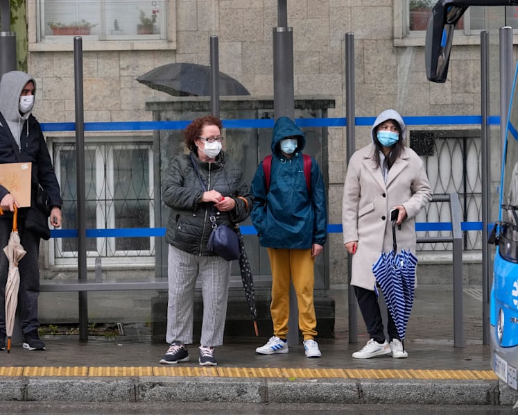 Spain says masks no longer totally obligatory indoors