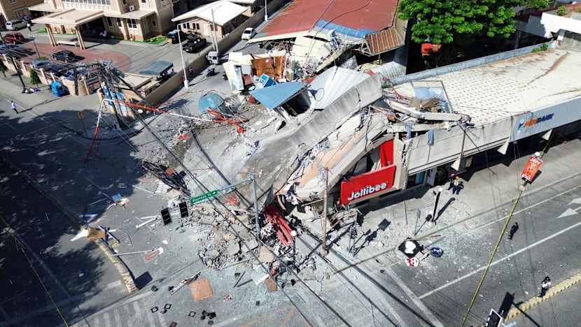 Death toll in Philippine quake rises to at least 32 Death toll in Philippine quake rises to at least 32