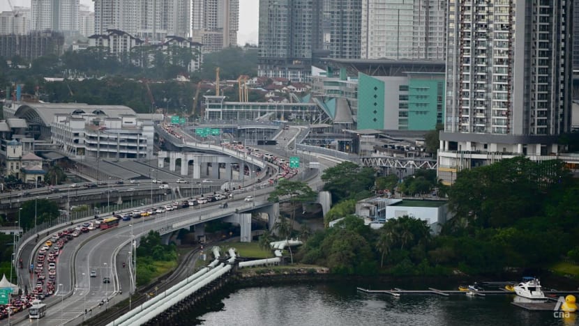Heavy traffic expected at Singapore-Malaysia land checkpoints during September school holidays Heavy traffic expected at Singapore-Malaysia land checkpoints during September school holidays