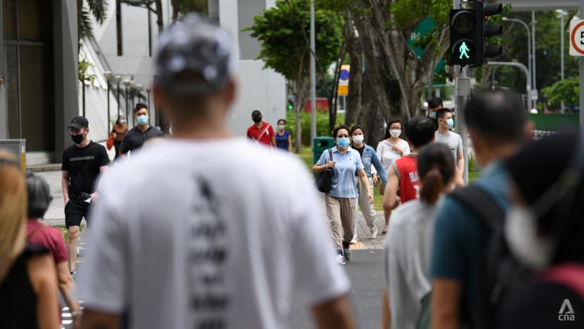 Singapore reports 910 new local COVID-19 cases; 2 more fatalities take national death toll to 62