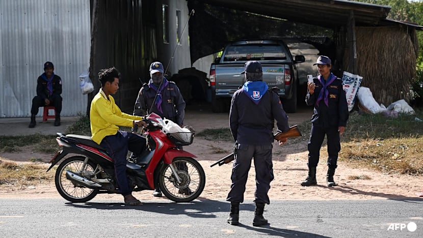 Volunteers patrol Thai villages as artillery rains at Cambodia border