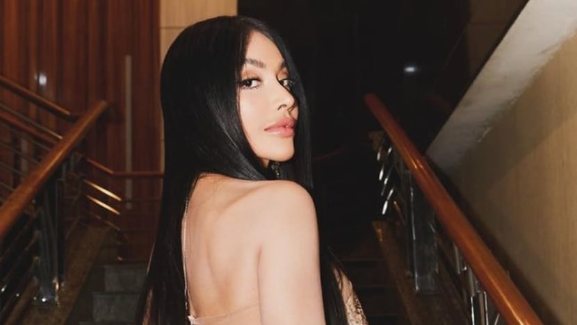 Sikap Denada digugat Rp7 miliar atas dugaan penelantaran anak